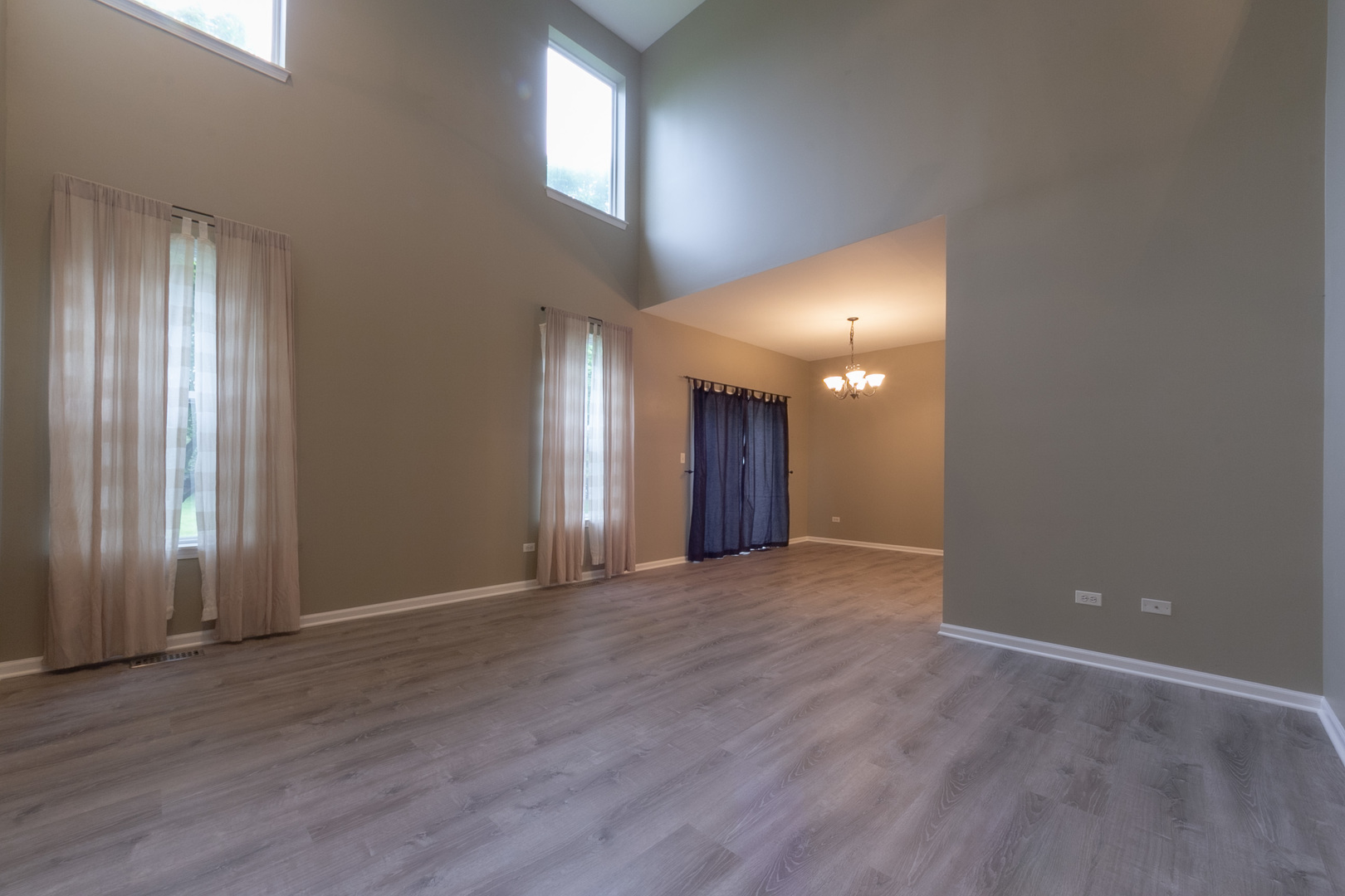 403 Littleton Trail Elgin, IL 60120 - Photo 2 of 26