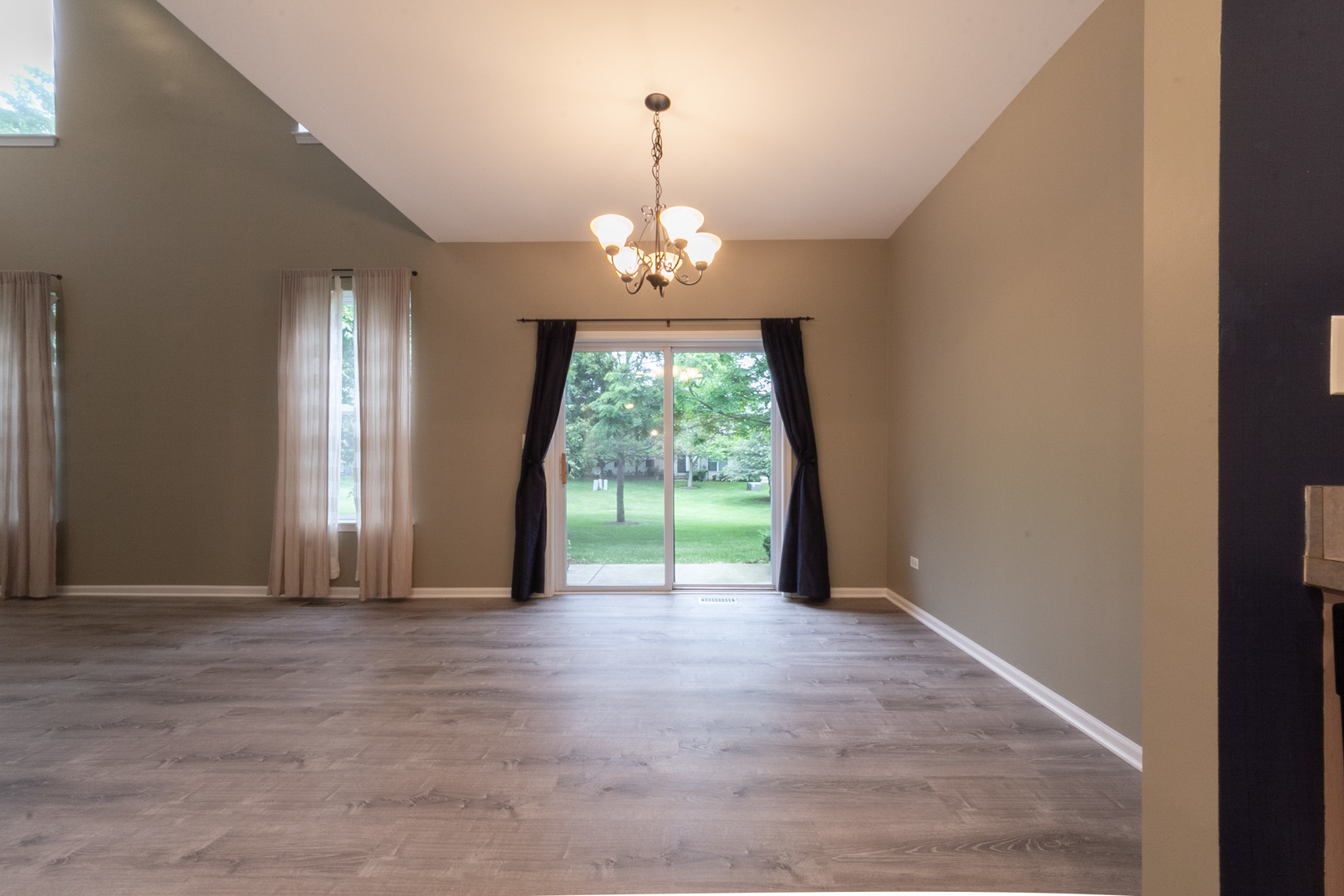 403 Littleton Trail Elgin, IL 60120 - Photo 3 of 26