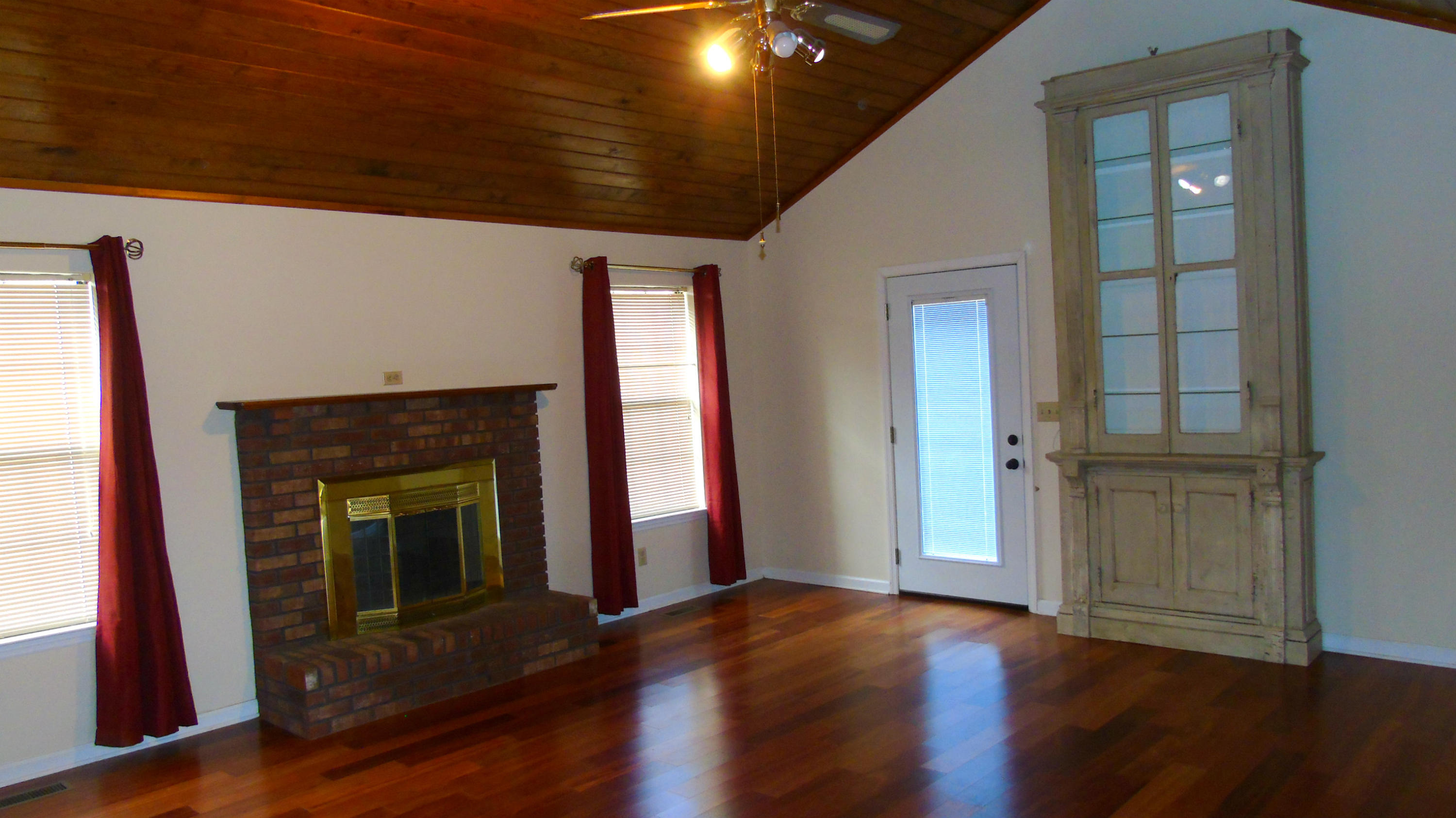 95 Cummings Road Ringgold, GA 30736 - Photo 2 of 28 Beautiful great room!