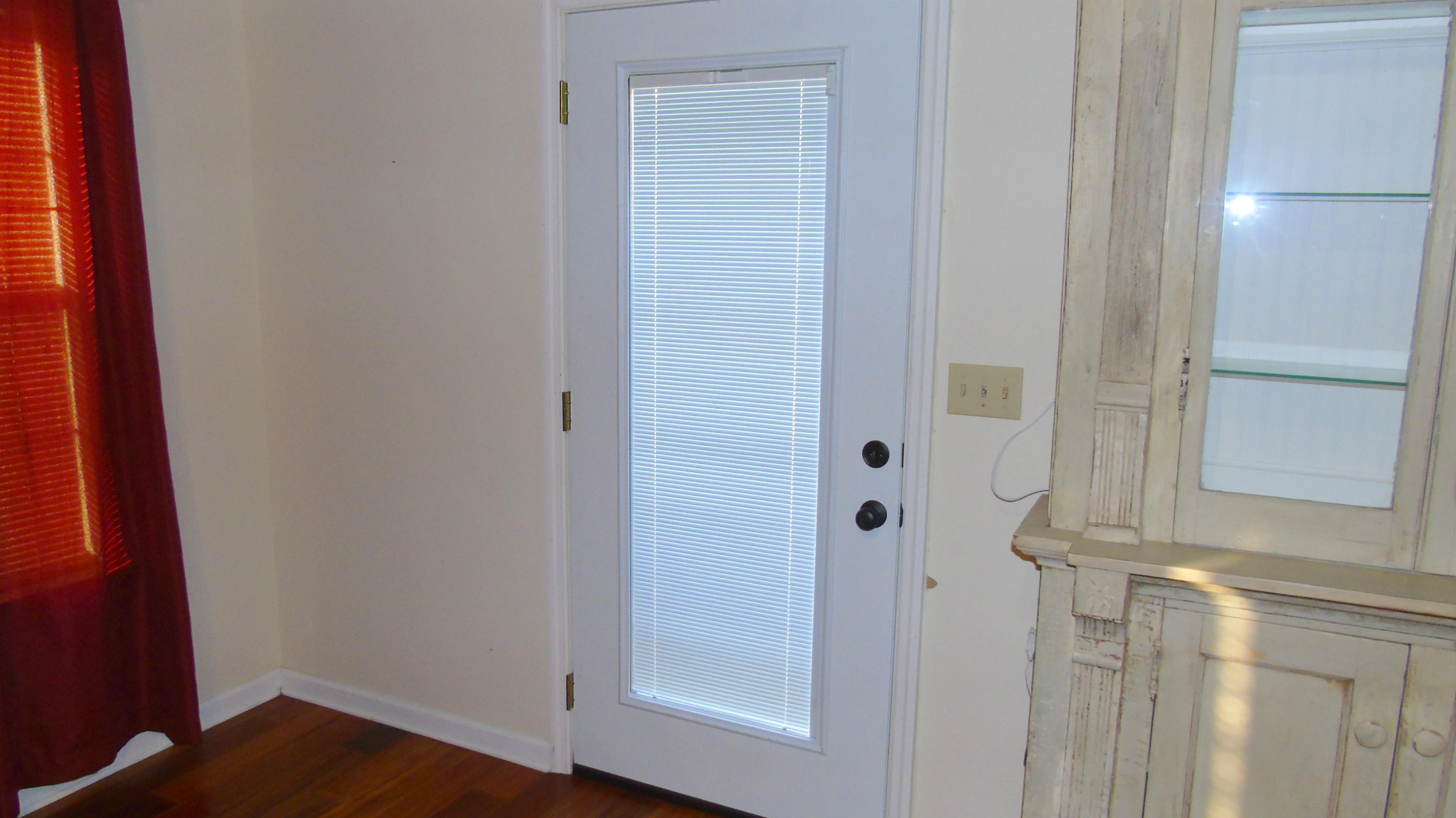 95 Cummings Road Ringgold, GA 30736 - Photo 17 of 28 2 doors have mini-blinds