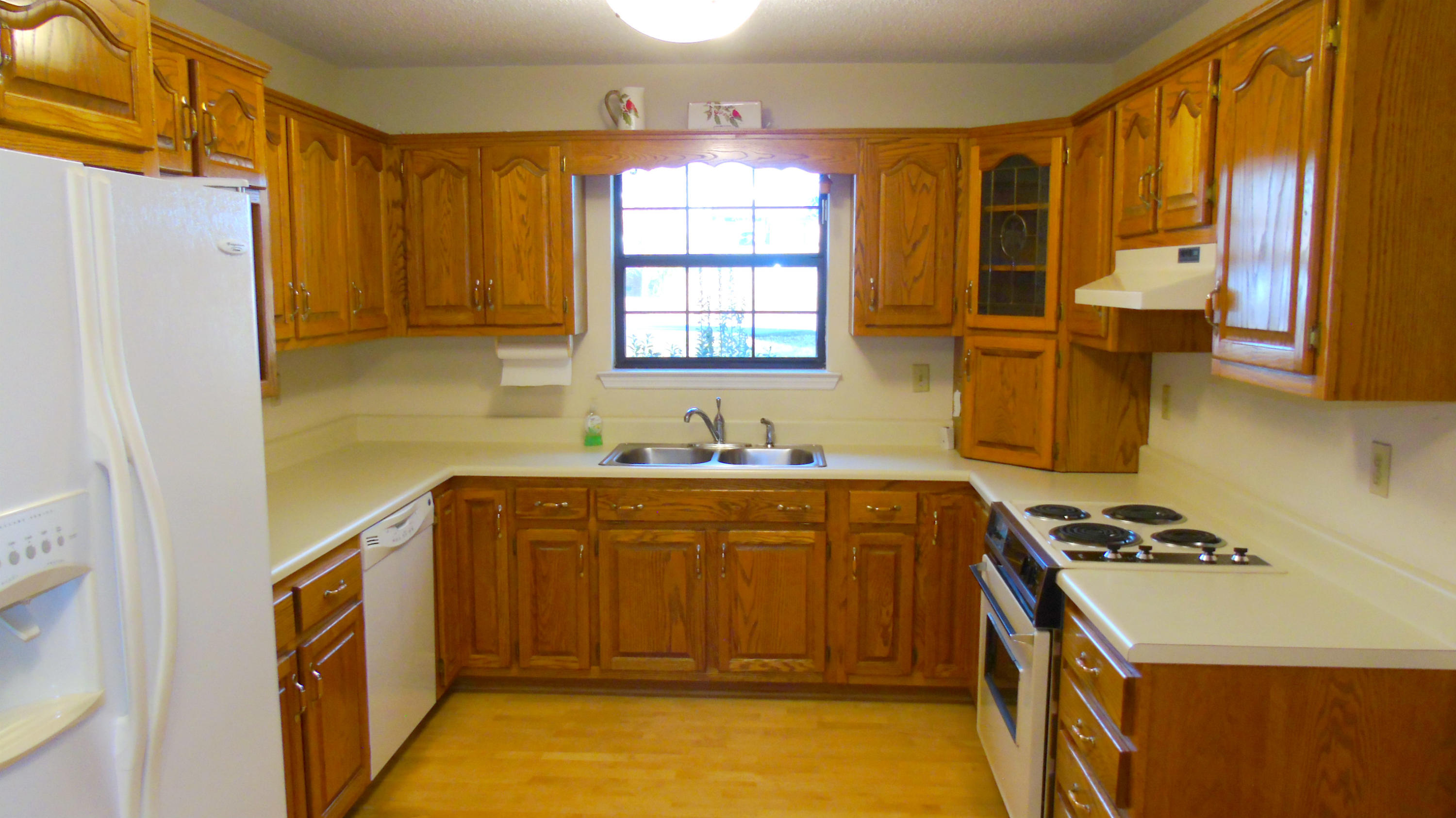 95 Cummings Road Ringgold, GA 30736 - Photo 6 of 28 Applicances stay..