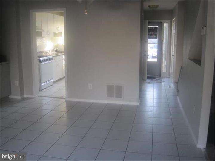 434 Bolton Road East Windsor, NJ 08520 - Photo 3 of 11 Gallery Image 3