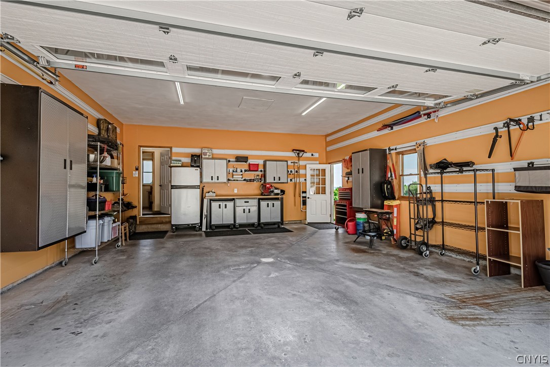 8925 Tibbitts Road New Hartford, NY 13413 - Photo 39 of 49