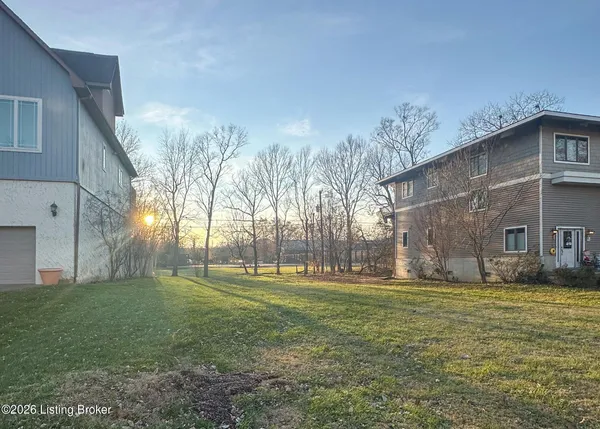 $54,000 | 914 West Riverside Drive, Louisville, KY 40207