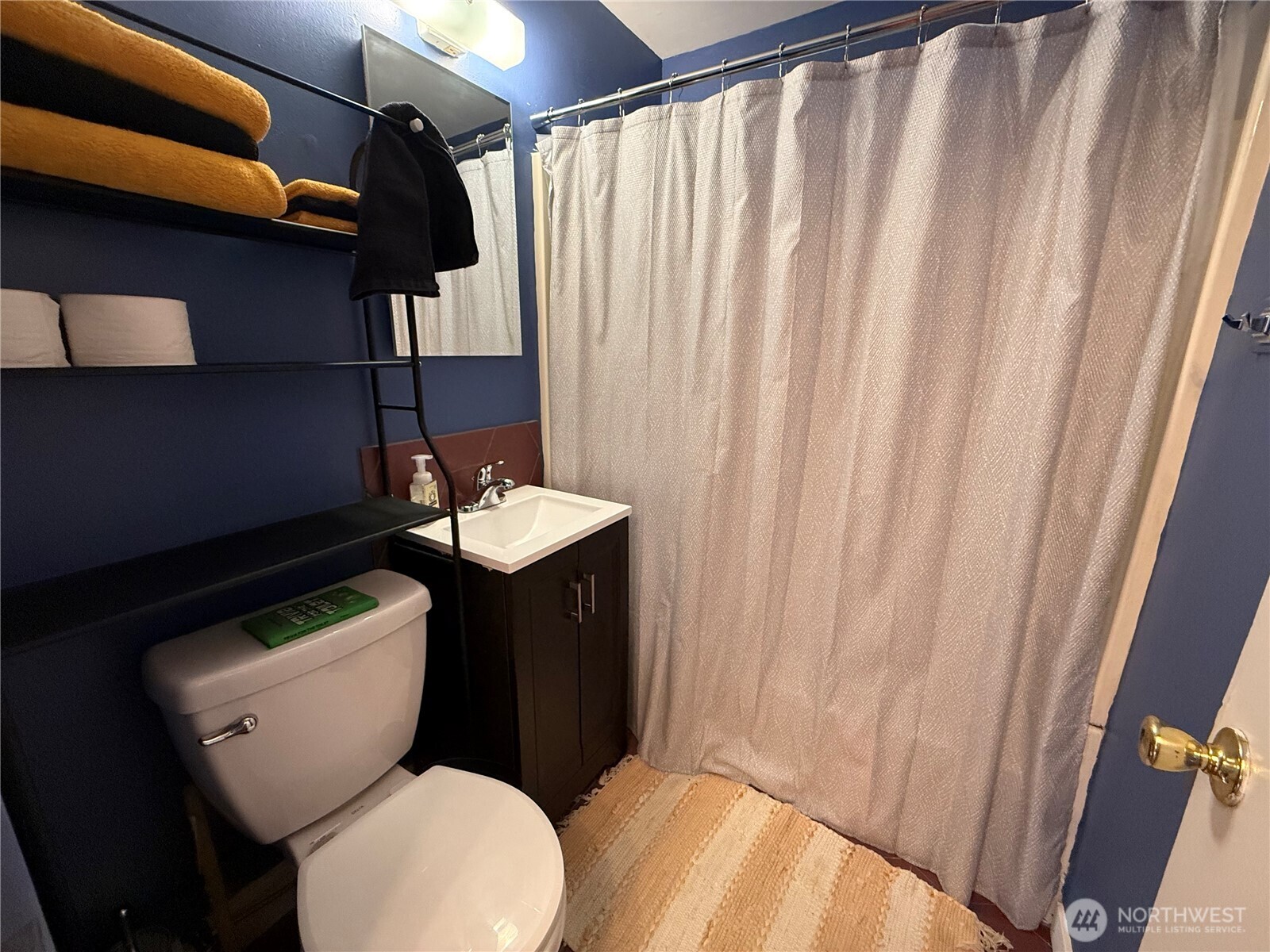 9624 Renton Avenue South, Unit A Seattle, WA 98118 - Photo 24 of 34 Gallery Image 24