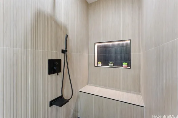 $998,500 | 94-469 Alapine Street, Waipahu, HI 96797