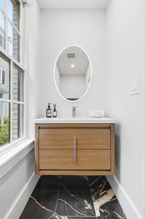 8 Lawrence Street Boston, MA 02129 - Photo 26 of 32