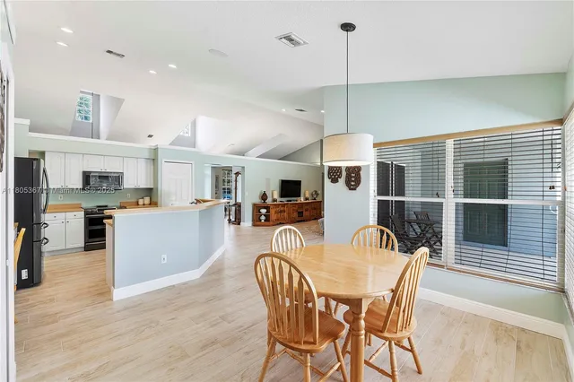 $1,075,000 | 16783 92nd Lane North, Loxahatchee, FL 33470