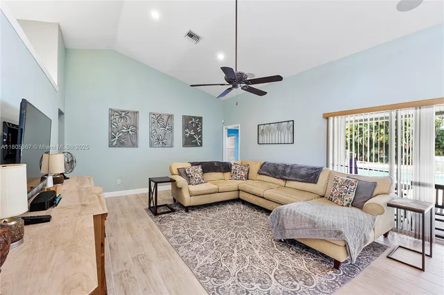 $1,075,000 | 16783 92nd Lane North, Loxahatchee, FL 33470