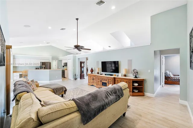 $1,075,000 | 16783 92nd Lane North, Loxahatchee, FL 33470