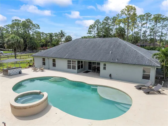 $1,075,000 | 16783 92nd Lane North, Loxahatchee, FL 33470