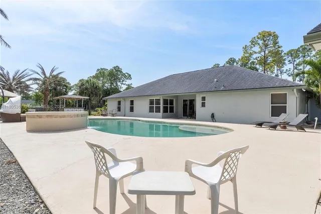 $1,075,000 | 16783 92nd Lane North, Loxahatchee, FL 33470
