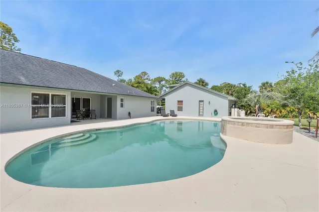 $1,075,000 | 16783 92nd Lane North, Loxahatchee, FL 33470