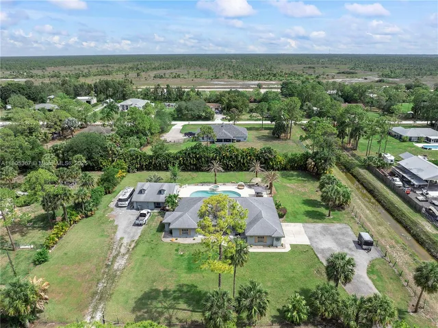 $1,075,000 | 16783 92nd Lane North, Loxahatchee, FL 33470