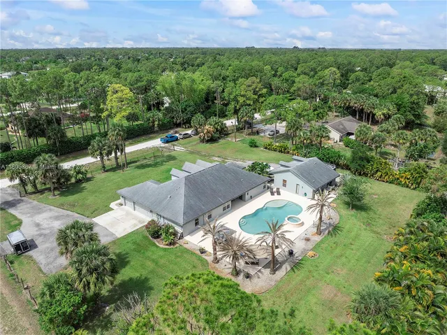 $1,075,000 | 16783 92nd Lane North, Loxahatchee, FL 33470