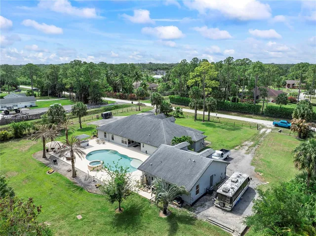 $1,075,000 | 16783 92nd Lane North, Loxahatchee, FL 33470
