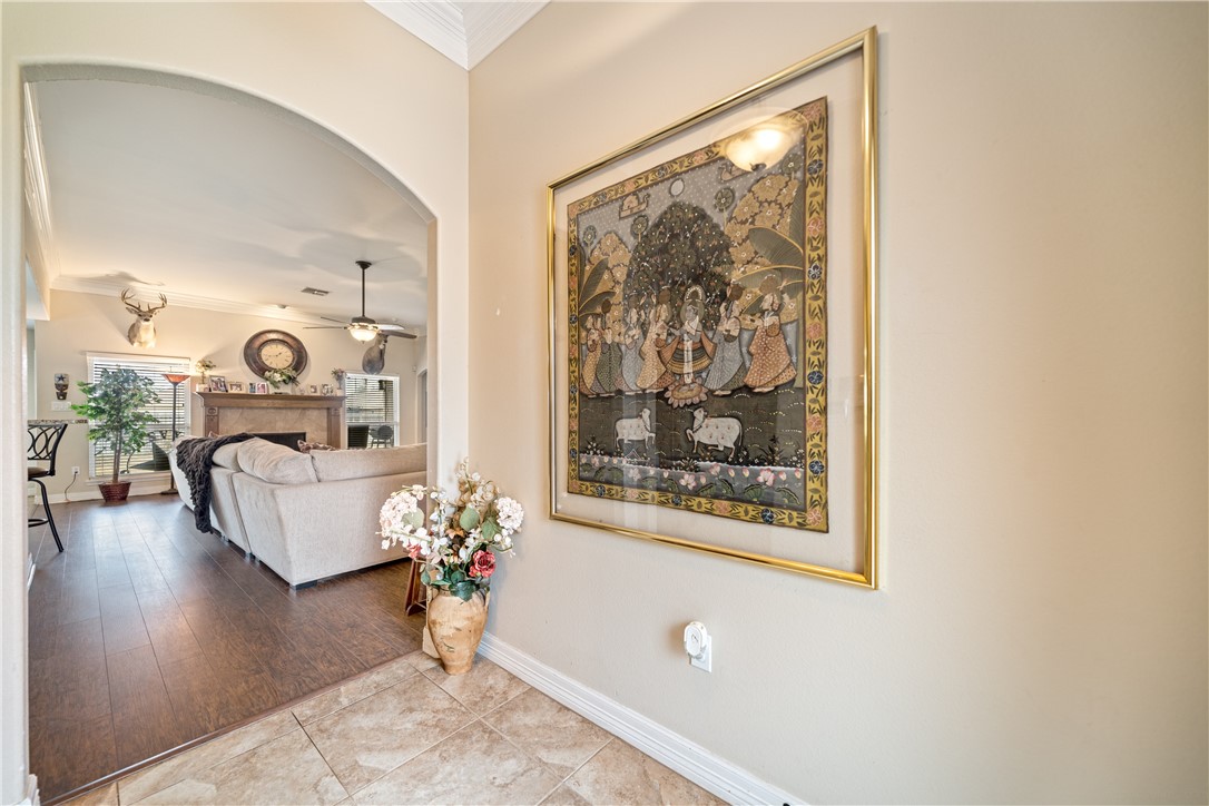 2602 Retta Drive Corpus Christi, TX 78418 - Photo 4 of 32 a view of living room with furniture and a painting