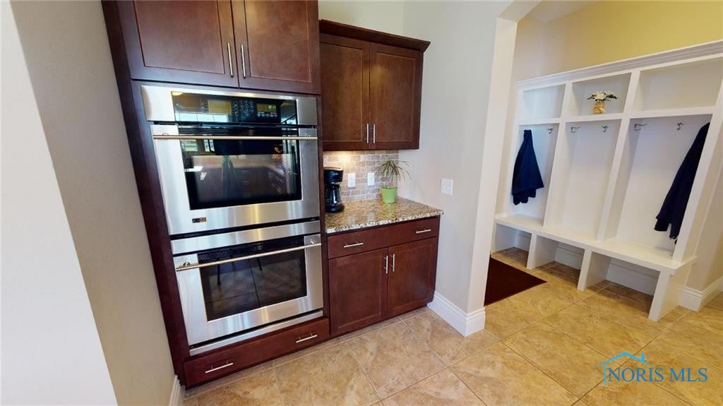 25427 Seminary Road Perrysburg, OH 43551 - Photo 15 of 47 Gallery Image 15