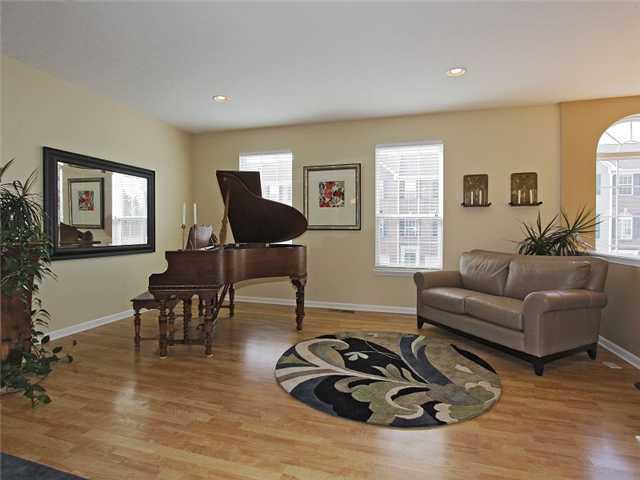 9052 Rider Drive Fishers, IN 46038 - Photo 2 of 19 Gallery Image 2