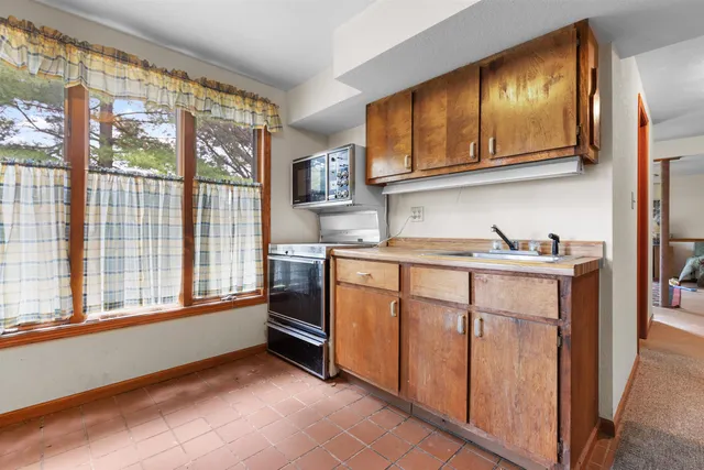 $279,900 | 217 Hancock Drive, Orangeville, IL 61060