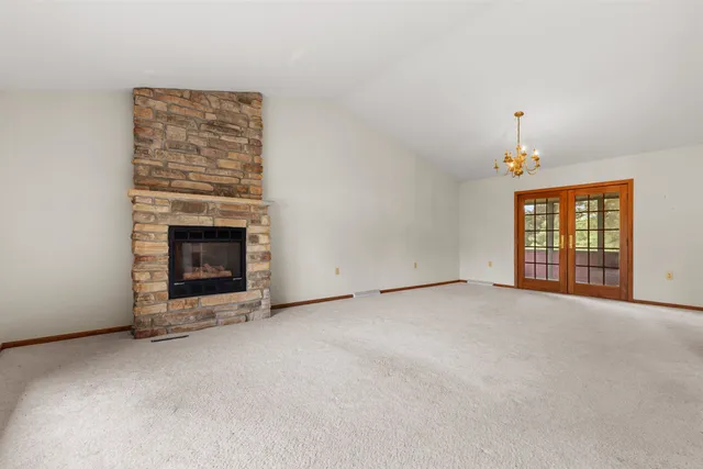 $279,900 | 217 Hancock Drive, Orangeville, IL 61060