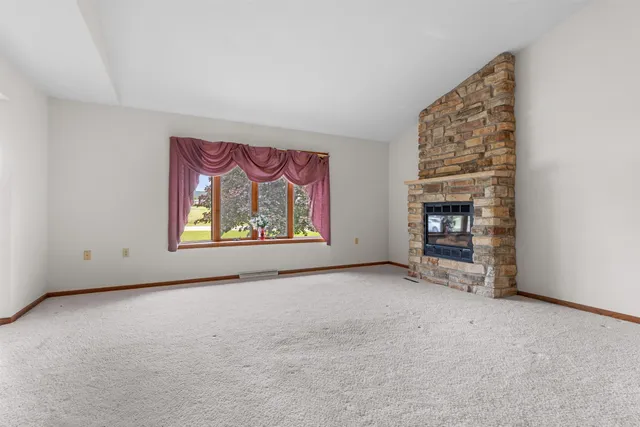 $279,900 | 217 Hancock Drive, Orangeville, IL 61060