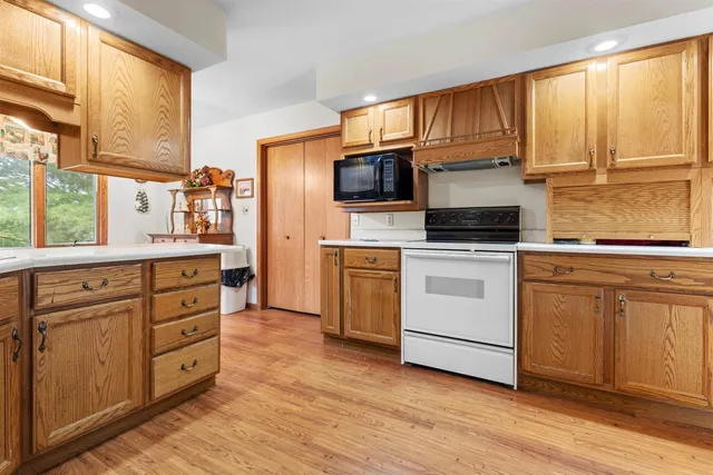 $279,900 | 217 Hancock Drive, Orangeville, IL 61060