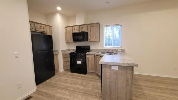$97,990 | 5812 Cedars Road, Unit 36, Redding, CA 96001