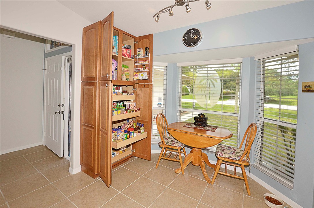 910 Roseland Road Sebastian, FL 32958 - Photo 8 of 36 Gallery Image 8