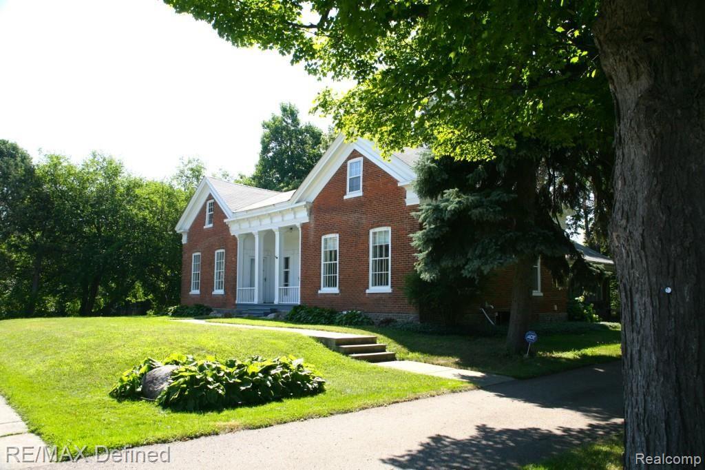 1081 West Auburn Road Rochester Hills, MI 48309 - Photo 2 of 24