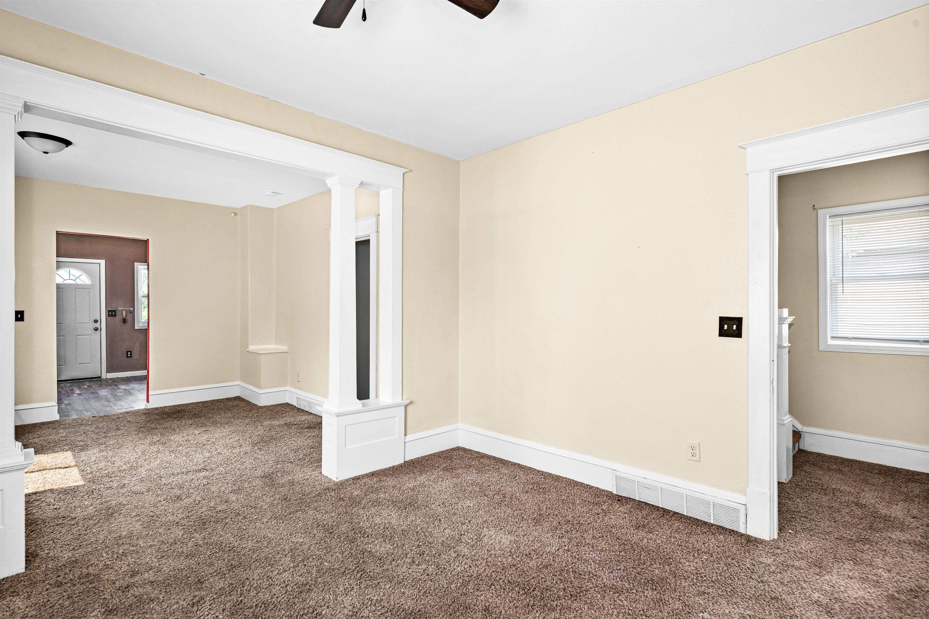 4022 East 2nd Street Superior, WI 54880 - Photo 11 of 30 Living Room