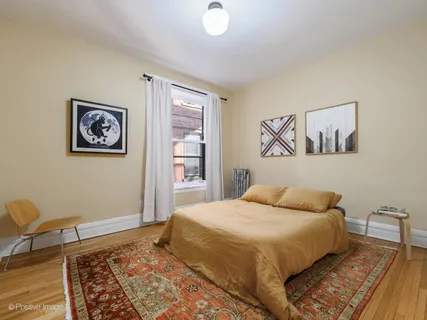 $299,000 | 1365 East 52nd Street, Unit 1E, Chicago, IL 60615