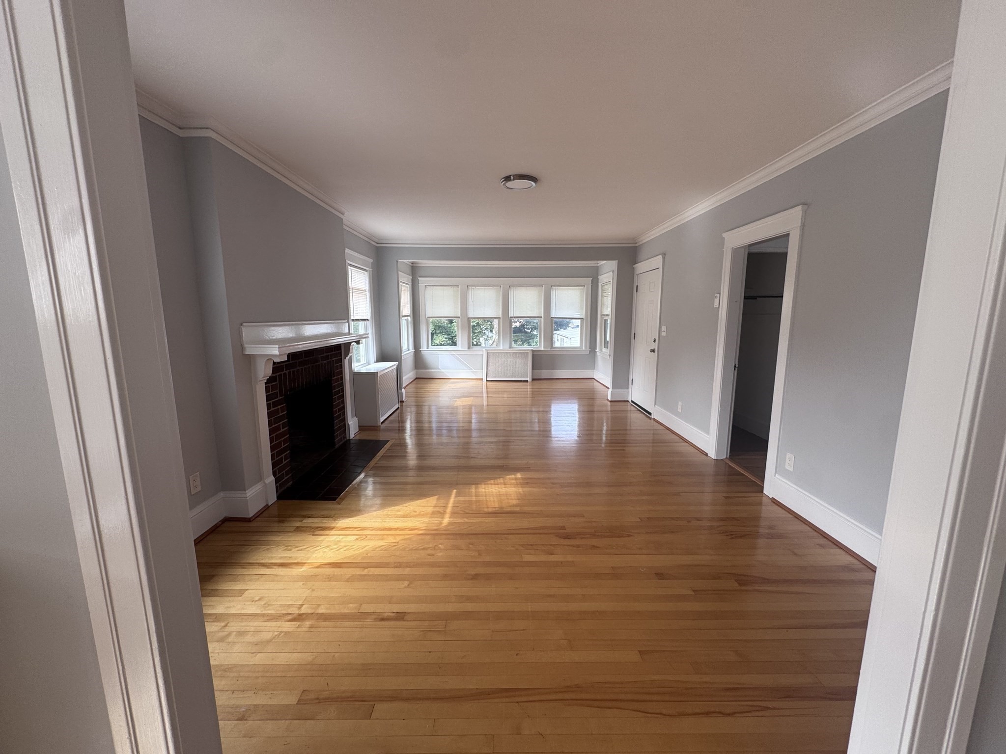 398 Lovell Street, Unit 2 Worcester, MA 01602 - Photo 11 of 35 Gallery Image 11
