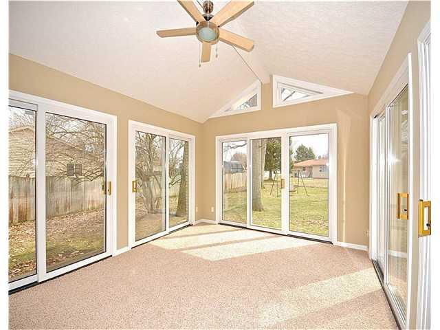 719 Griffin Road Indianapolis, IN 46227 - Photo 4 of 22 Gallery Image 4