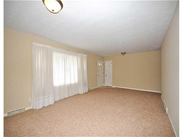 719 Griffin Road Indianapolis, IN 46227 - Photo 7 of 22 Gallery Image 7