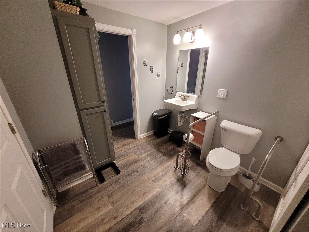145 Maplewood Avenue Rittman, OH 44270 - Photo 20 of 40 Accessible Bathroom