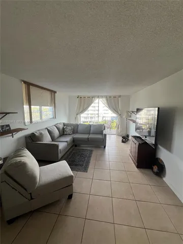 $135,000 | 1465 Northeast 123rd Street, Unit 501, North Miami, FL 33161