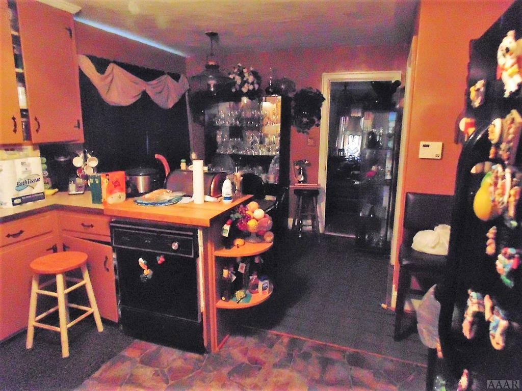 304 North Main Street Roxobel, NC 27872 - Photo 7 of 10 KITCHEN/DINING