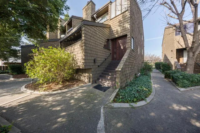 $275,000 | 501 Rose Avenue, Unit 22, Modesto, CA 95355