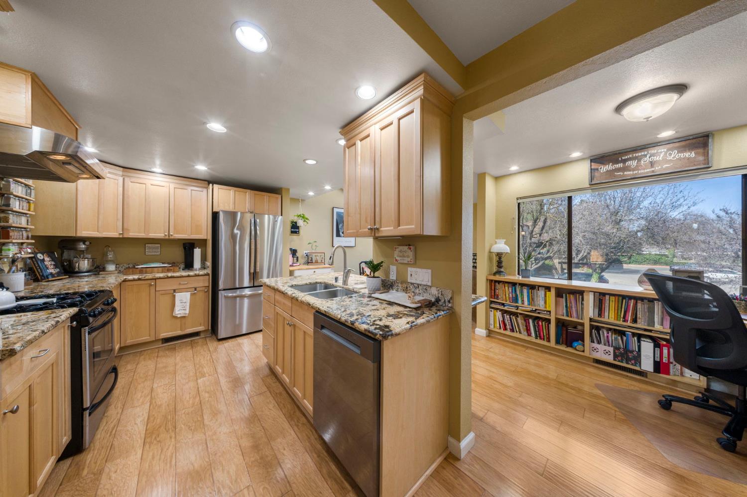 501 Rose Avenue, Unit 22 Modesto, CA 95355 - Photo 12 of 33