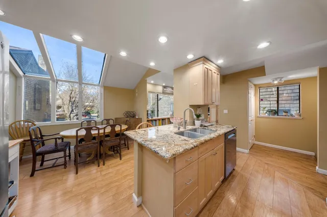 $275,000 | 501 Rose Avenue, Unit 22, Modesto, CA 95355