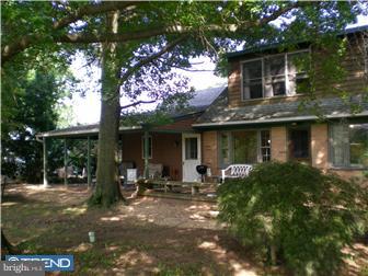 617 Store Road Harleysville, PA 19438 - Photo 2 of 12 Exterior Back