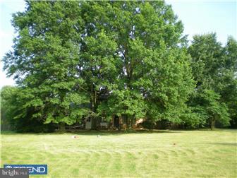 617 Store Road Harleysville, PA 19438 - Photo 11 of 12 Exterior Back