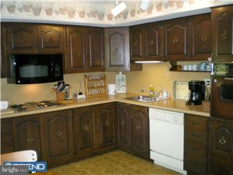 617 Store Road Harleysville, PA 19438 - Photo 5 of 12 Kitchen
