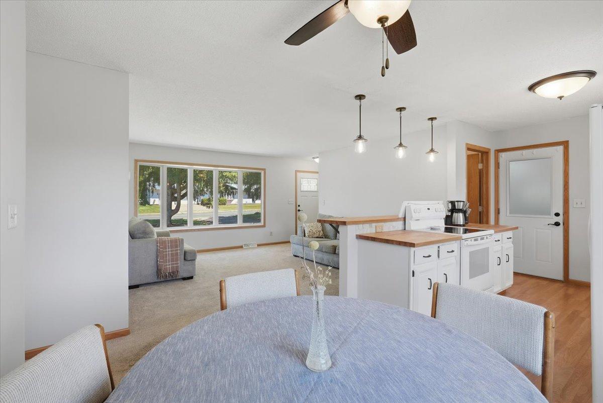 204 West Pine Street Roberts, WI 54023 - Photo 9 of 24