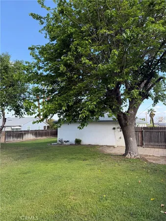 $3,200 | 24471 University Avenue, Loma Linda, CA 92354