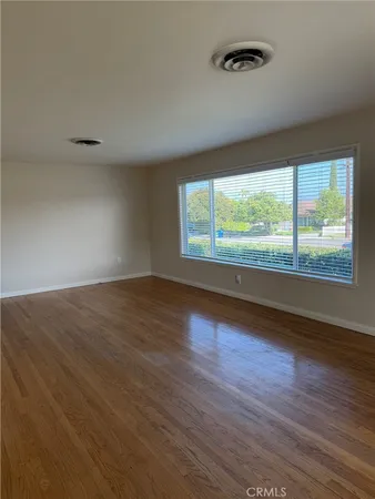 $3,200 | 24471 University Avenue, Loma Linda, CA 92354
