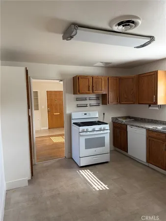 $3,200 | 24471 University Avenue, Loma Linda, CA 92354
