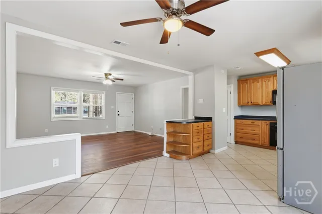 $2,500 | 817 Walthour Road, Savannah, GA 31410