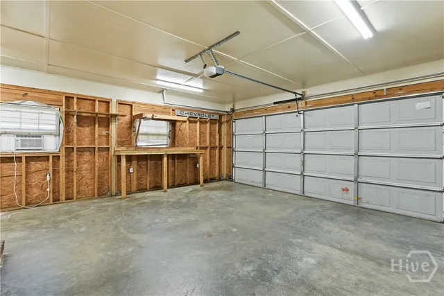 $2,500 | 817 Walthour Road, Savannah, GA 31410